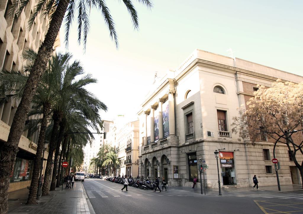 Travel Hábitat Ayuntamiento Valência Exterior foto